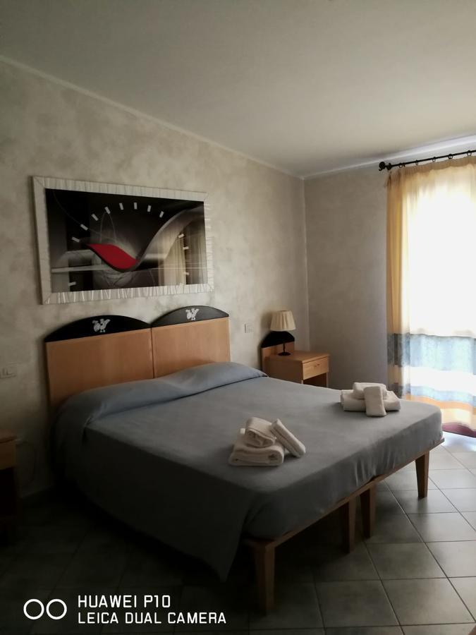 Hotel Villa Del Mare Sinnai Room photo